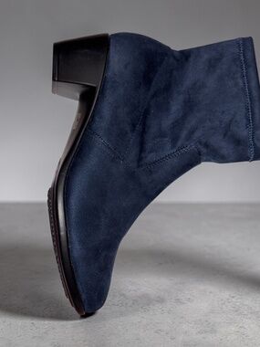 NWOT Navy Blue Comfort Memory Foam Booties